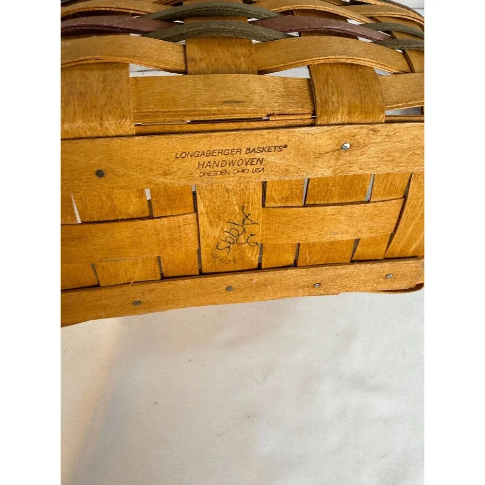 1995 Longaberger It Begins With a Dream Bee Basket w/Protector 10